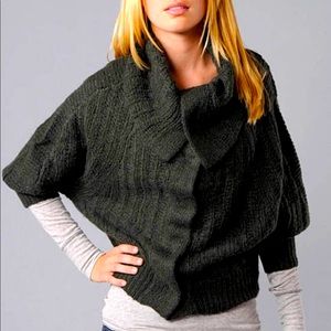 FREE PEOPLE GREEN TEXTURED DOLMAN CARDIGAN Small